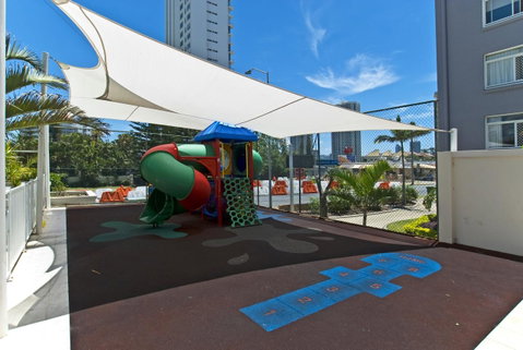 Hi Surf Beachfront Resort Apartments - Accommodation 4U 28