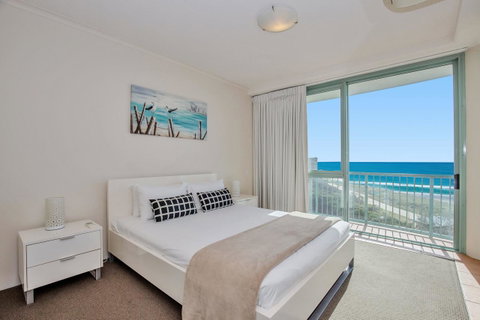 The Waterford On Main Beach - Accommodation 4U 23