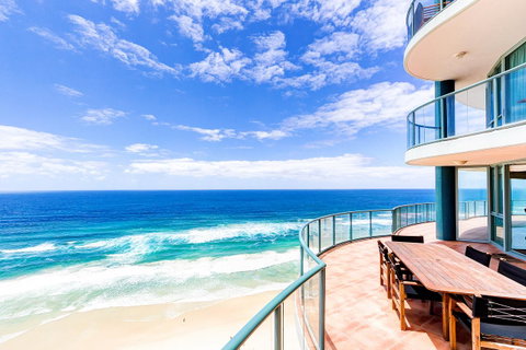 The Waterford On Main Beach - Accommodation 4U 0
