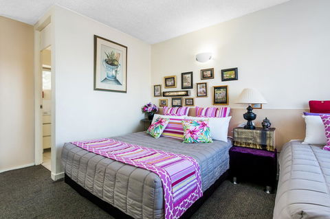 Airport Riverview Motel - Accommodation 4U 10