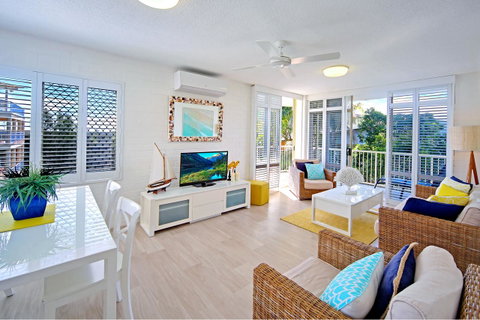 Surf Dance Apartments - Accommodation 4U 13