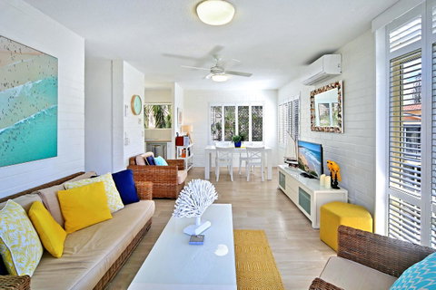 Surf Dance Apartments - Accommodation 4U 14