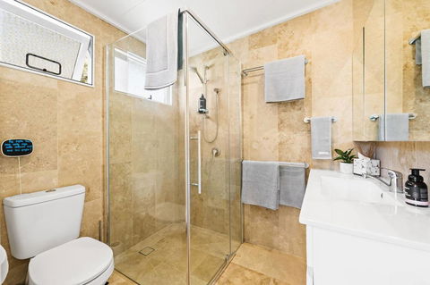 Hollow Tree Farm - Accommodation 4U 25