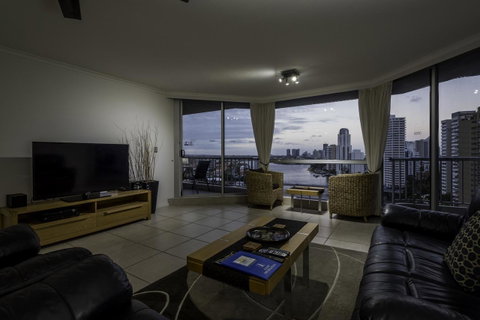 Moorings On Cavill Surfers Paradise - Accommodation 4U 4