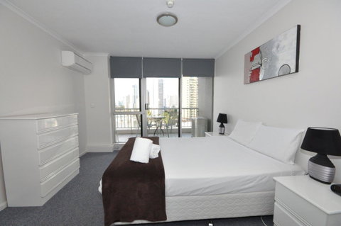 Moorings On Cavill Surfers Paradise - Accommodation 4U 17
