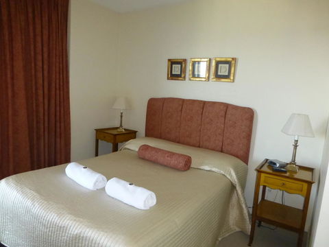 The Oasis Apartments - Accommodation 4U 18