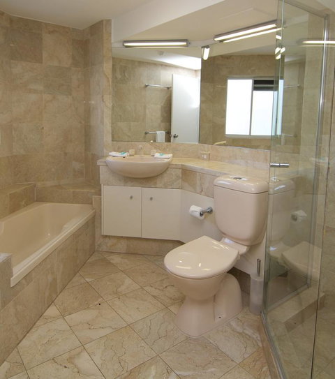Surfers Mayfair - Accommodation 4U 10