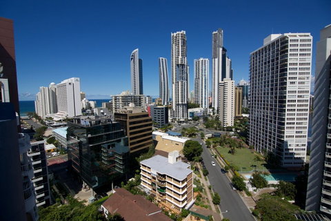 Surfers Mayfair - Accommodation 4U 1