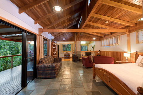 Sharlynn By The River - Accommodation 4U 24