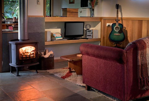 Sharlynn By The River - Accommodation 4U 20