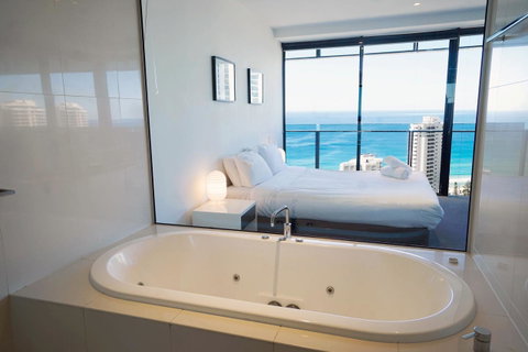 Circle On Cavill Surfers Paradise Apartments-Holiday Paradise - Accommodation 4U 12