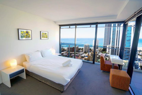 Circle On Cavill Surfers Paradise Apartments-Holiday Paradise - Accommodation 4U 9