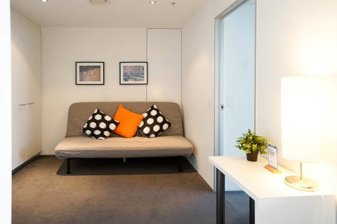 Circle On Cavill Surfers Paradise Apartments-Holiday Paradise - Accommodation 4U 8