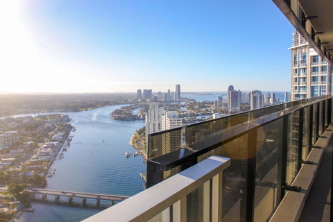 Circle On Cavill Surfers Paradise Apartments-Holiday Paradise - Accommodation 4U 15