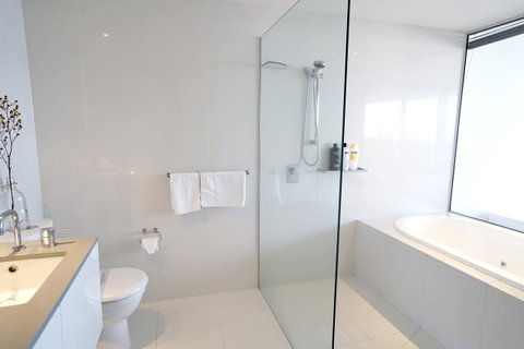 Circle On Cavill Surfers Paradise Apartments-Holiday Paradise - Accommodation 4U 14