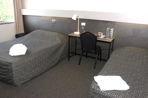 Brighton Hotel - Accommodation 4U 3