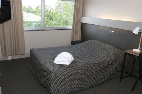 Brighton Hotel - Accommodation 4U 1