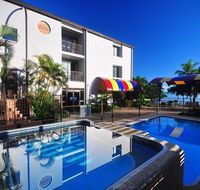 Waters Edge The Strand - Accommodation 4U