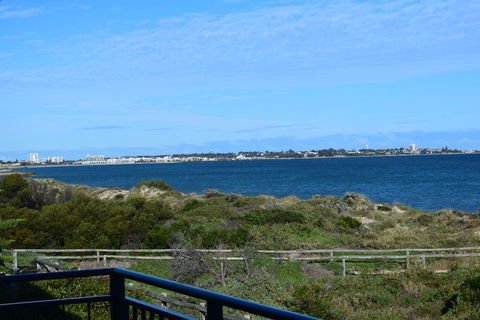 Watersun Beach House - Accommodation 4U 1