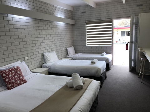 Wattle Motel - Accommodation 4U 3