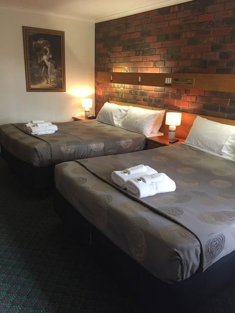 Wentworth Club Motel - Accommodation 4U 3