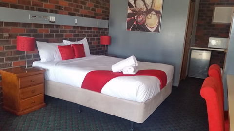 Wentworth Club Motel - Accommodation 4U 1