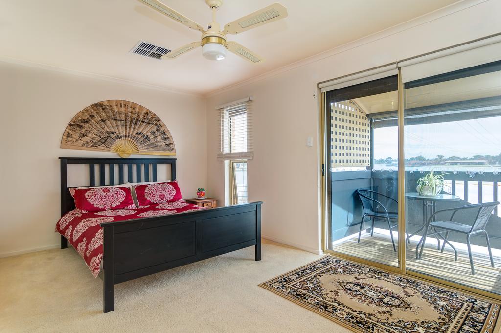  Accommodation 4U