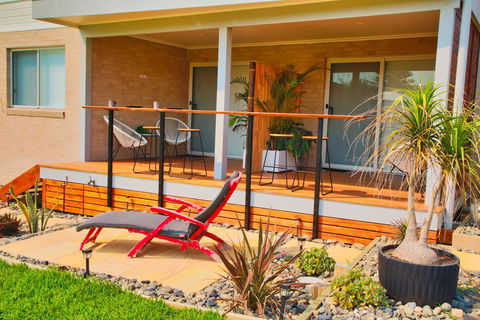 Whale Studio Apartment, 1a Ocean Street - Accommodation 4U 2