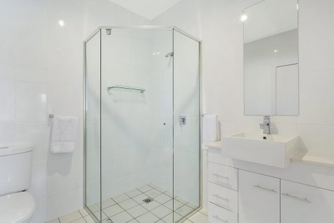 Wharf Apartment Unit 15 - Accommodation 4U 2