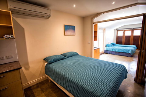 WHARF COTTAGE - Accommodation 4U 2