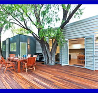 Whatmans Beach House - Accommodation 4U