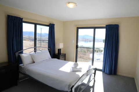 Whistler 4 - Accommodation 4U 2