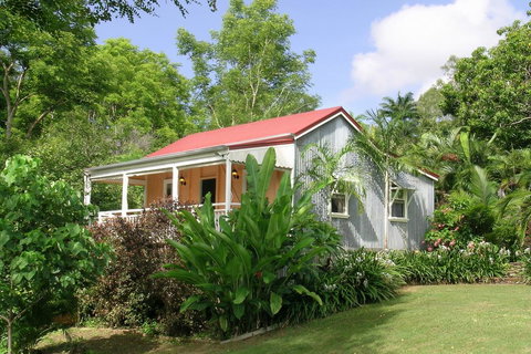 Whitsunday Cane Cutters Cottage - Accommodation 4U 0