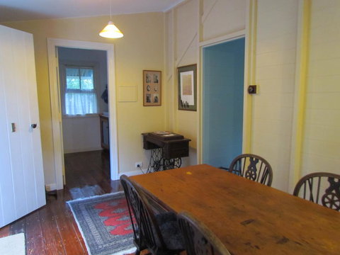 Whitsunday Cane Cutters Cottage - Accommodation 4U 3