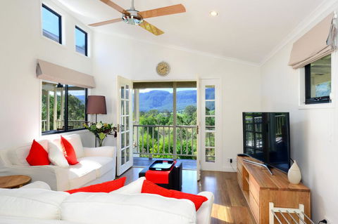 Wild Rose Cottage- Kiaroo, Kangaroo Valley - Accommodation 4U 2