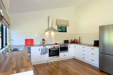 Wild Rose Cottage- Kiaroo, Kangaroo Valley - Accommodation 4U 1