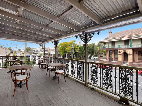 William Arnott Hotel - Accommodation 4U 1