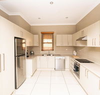William Cottage Central Heritage Home - Accommodation 4U