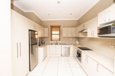 William Cottage Central Heritage Home - Accommodation 4U 0
