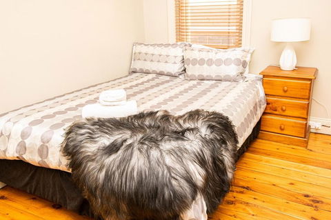 William Cottage Central Heritage Home - Accommodation 4U 2