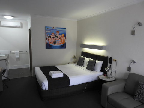 Wine Village Motor Inn - Accommodation 4U 2