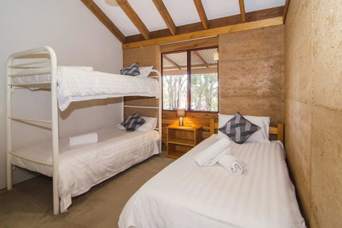 Woodstone Grass Tree Cottage - Accommodation 4U 3