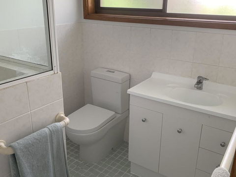 Wreck Beach Cottage @ Shoal Bay - Accommodation 4U 2