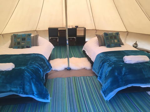 Yanada - Accommodation 4U 2