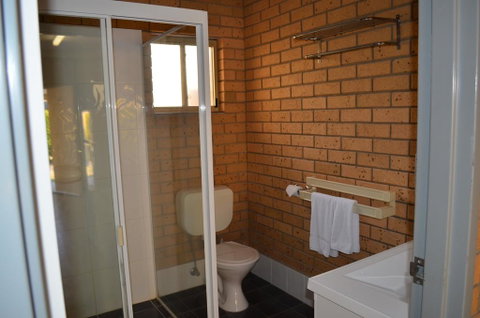 Yamba Motor Inn - Accommodation 4U 2
