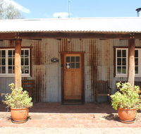 York Cottages and Burnley House - Accommodation 4U