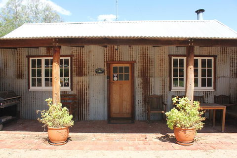 York Cottages And Burnley House - Accommodation 4U 0
