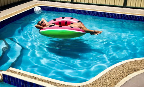 ZED MOTELS Tropical Gateway - Accommodation 4U 1