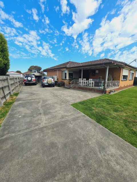 1 Bedroom Self-contained Apartment In Lalor - Accommodation 4U 2