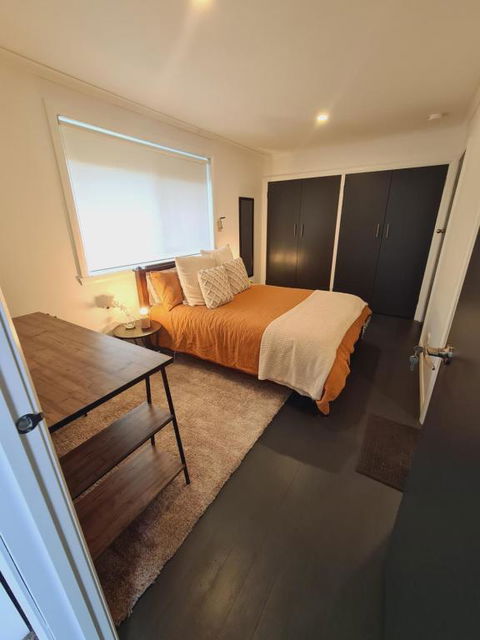 1 Bedroom Self-contained Apartment In Lalor - Accommodation 4U 4
